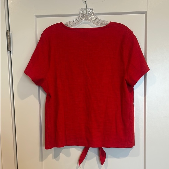 J. CREW Red V-Neck Tie-Front Top size Large. - Picture 3 of 4